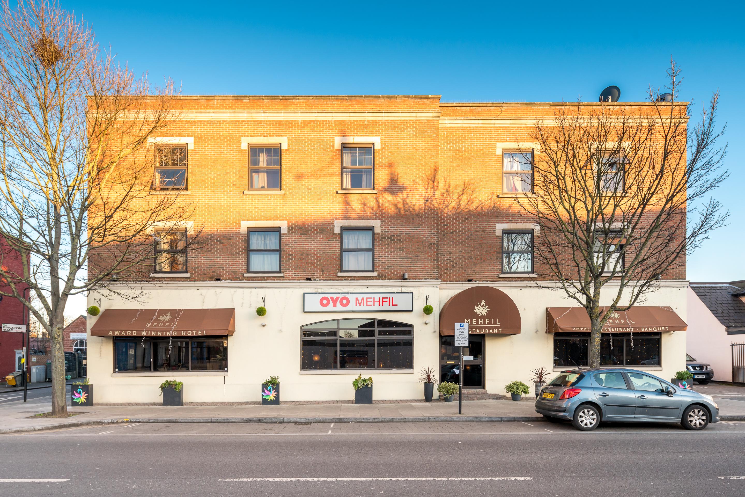 Mehfil Hotel Hillingdon Dış mekan fotoğraf