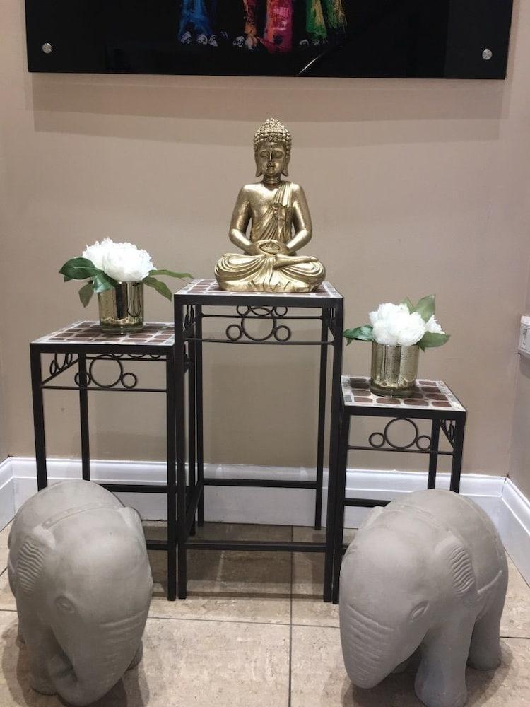 Mehfil Hotel Hillingdon Dış mekan fotoğraf